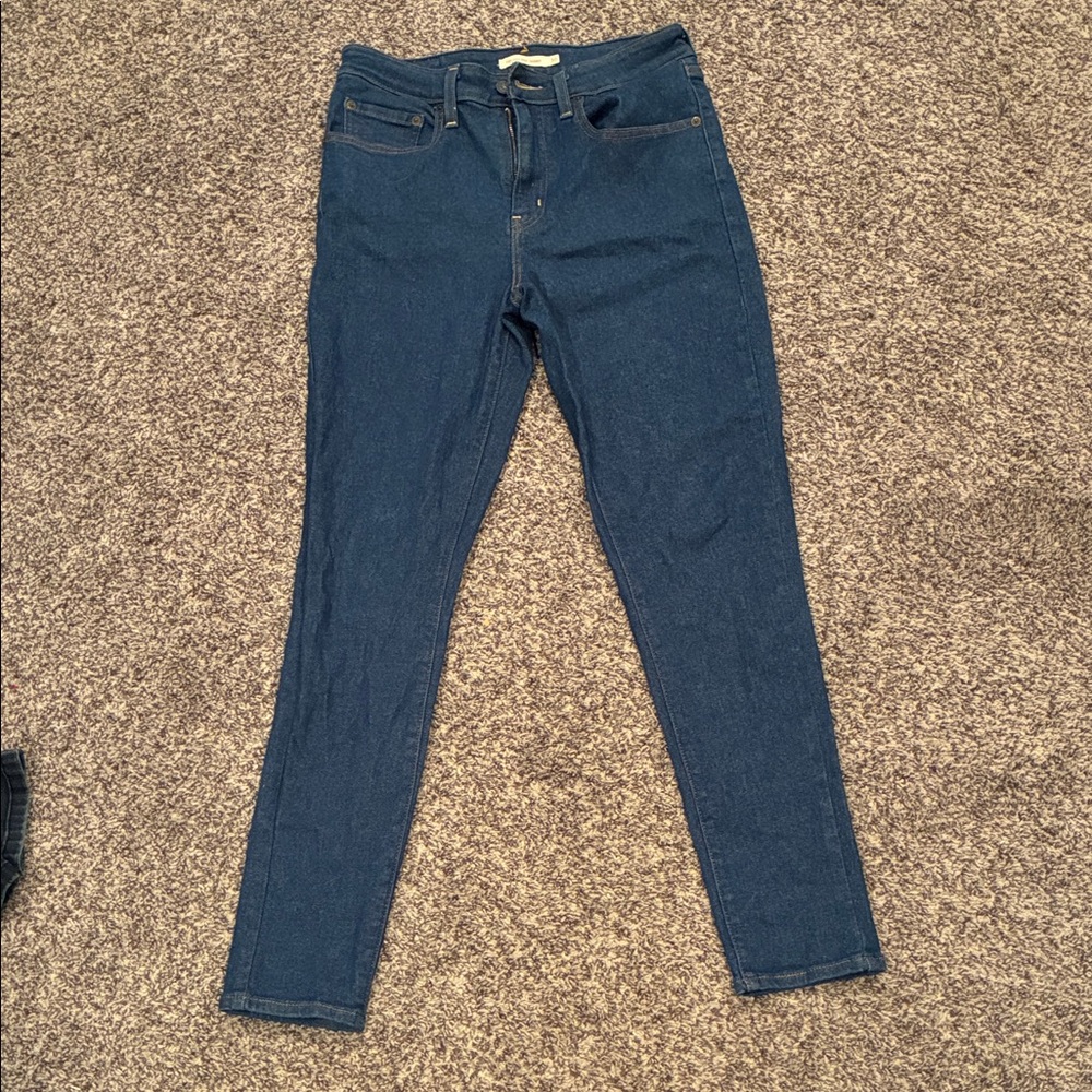 Levi’s 721 high rise skinny jeans 30